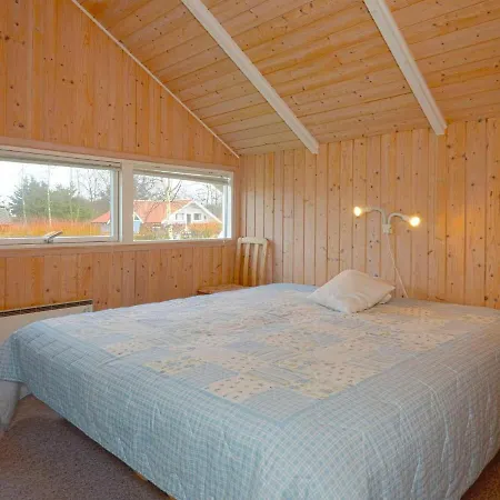 8 Person Holiday In