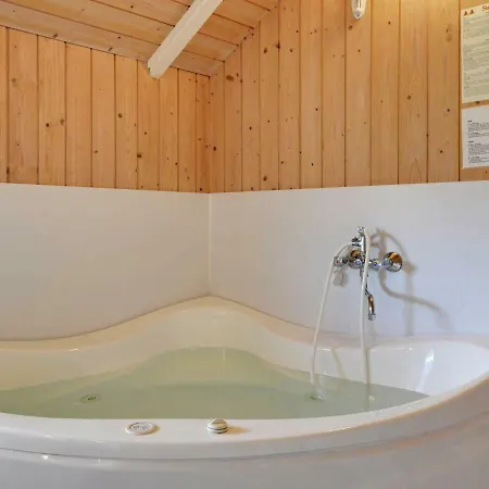 8 Person Holiday In